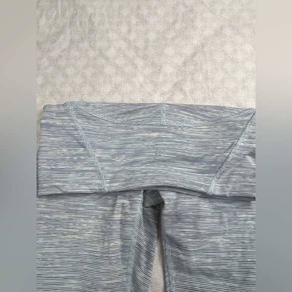 LULULEMON Train times pant 25” - Picture 3 of 4